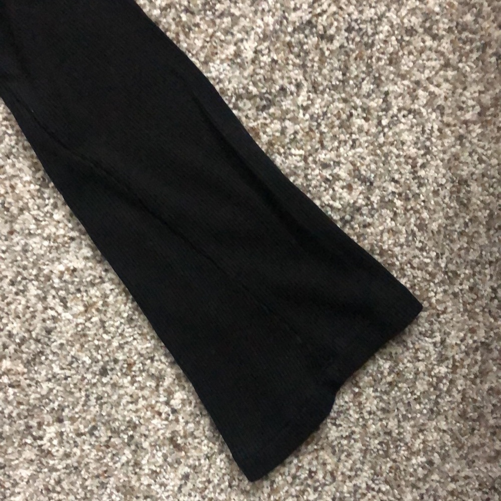 Monrow Ribbed Bell Sleeve Top - Picture 2 of 2